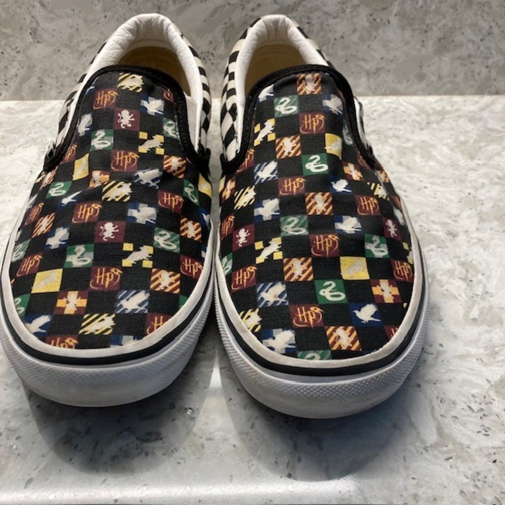 Vans with Harry Potter Hogwart Theme Size men's 8 .5 Slip On